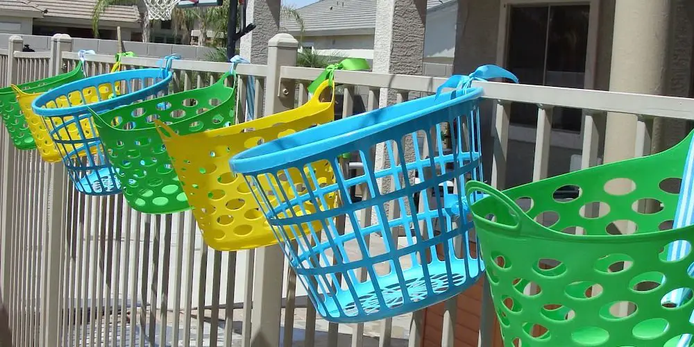outdoor toy basket